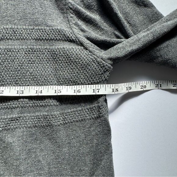 Merona Grey Full Zip Sweater Size Medium - Picture 3 of 6